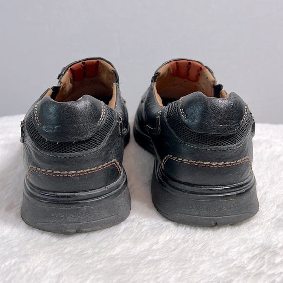 Clarks Men\'s Unstructured Black Leather Slip On Shoes size 11.5 main image 7